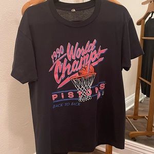 VINTAGE AUTHENTIC 1990 Detroit Pistonst  SALE LOWEST ON MARKET NOT DISC.ITEM!